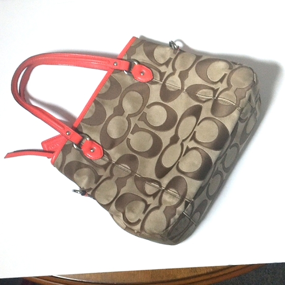 Coach Handbag - Picture 3 of 4